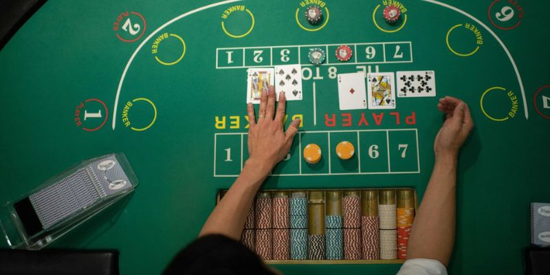 hinh-anh-baccarat-123b--thuat-ngu-cach-choi-va-ly-do-tham-gia-2156-2